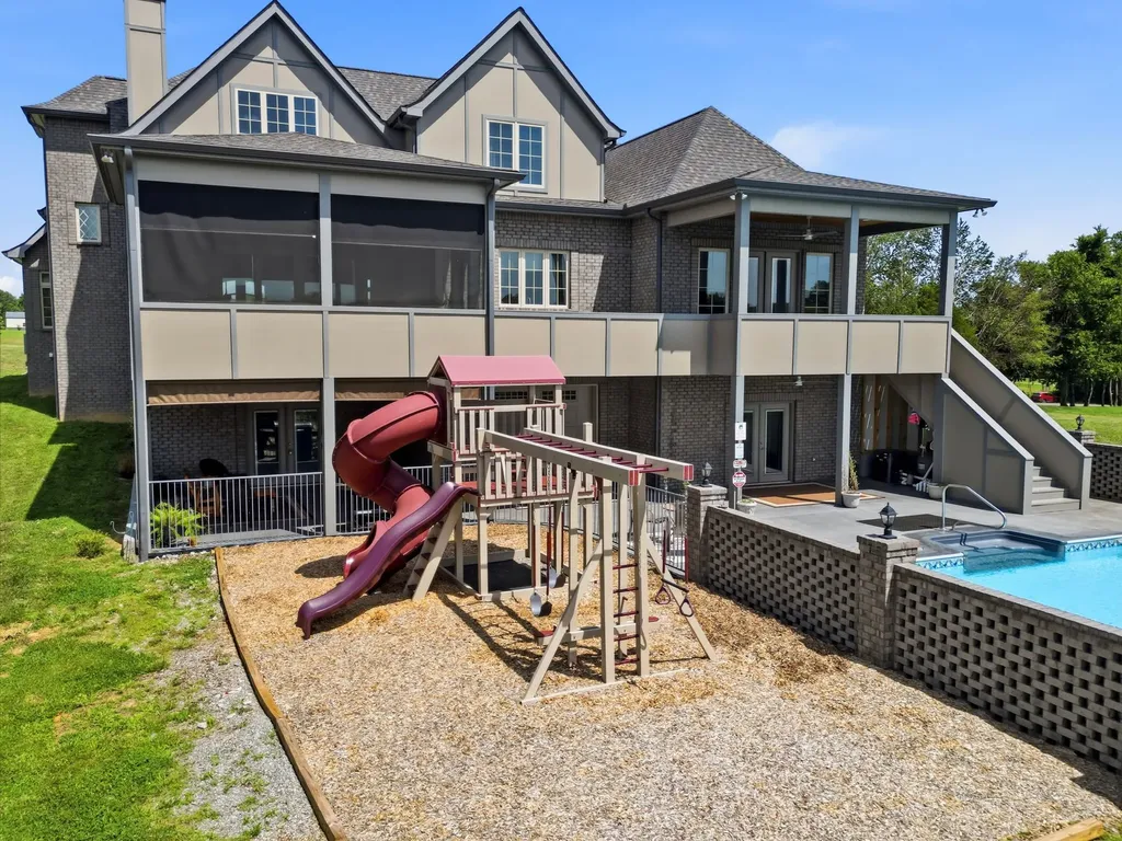 4940 Albert Fentress Road Greenbrier TN 37073