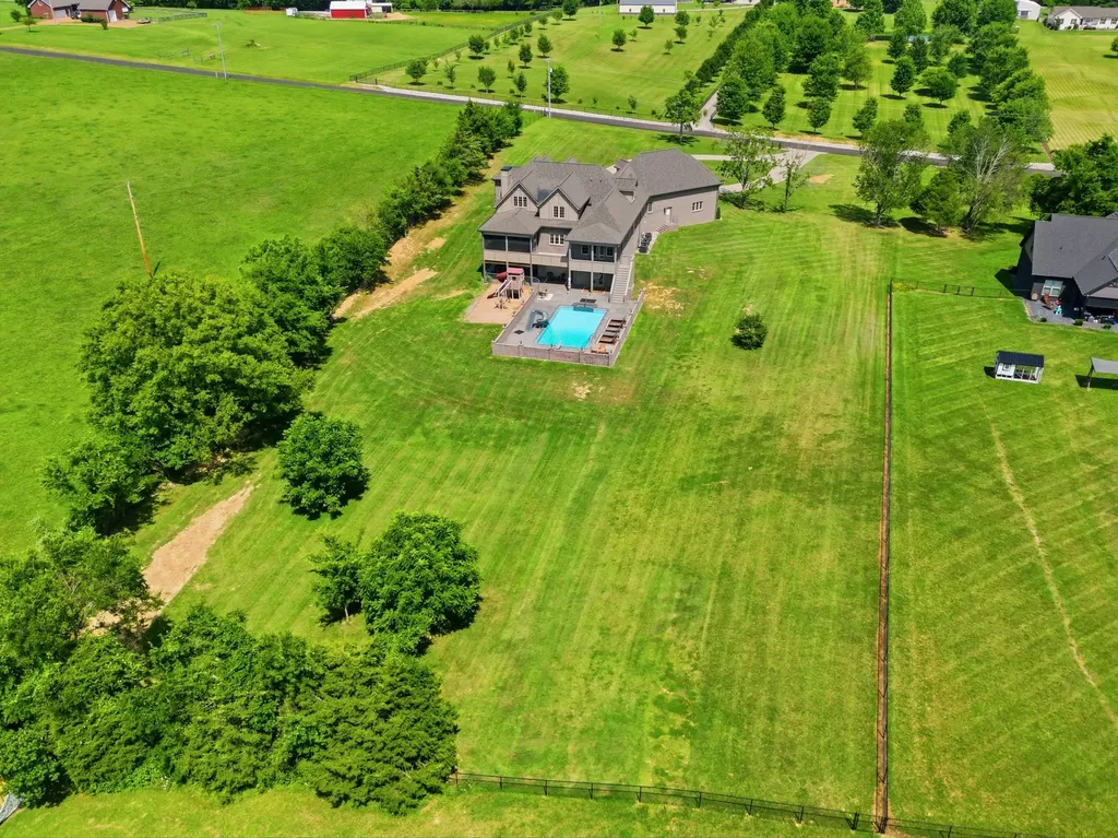 4940 Albert Fentress Road Greenbrier TN 37073