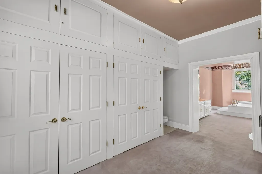 137 3rd Ave, N Franklin TN 37064