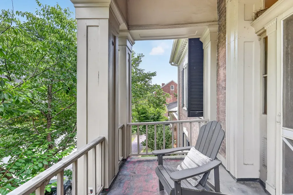 137 3rd Ave, N Franklin TN 37064
