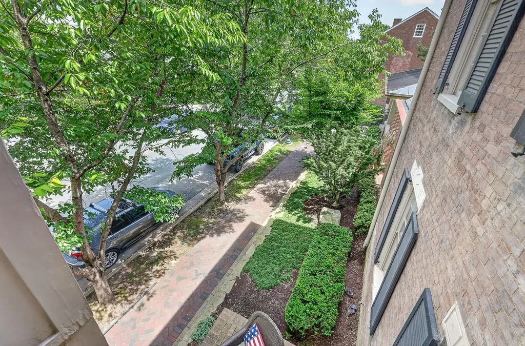 137 3rd Ave, N Franklin TN 37064