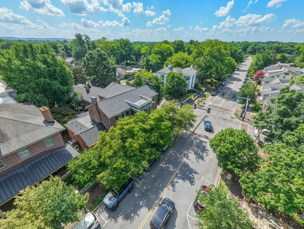137 3rd Ave, N Franklin TN 37064