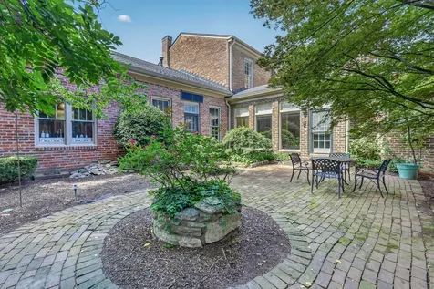 137 3rd Ave, N Franklin TN 37064