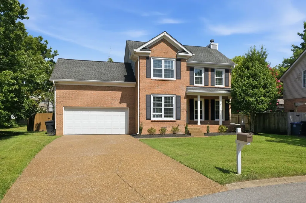 632 Independence Dr, E Franklin TN 37067