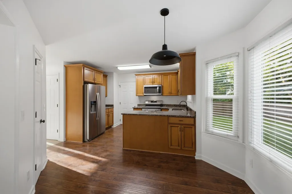 632 Independence Dr, E Franklin TN 37067