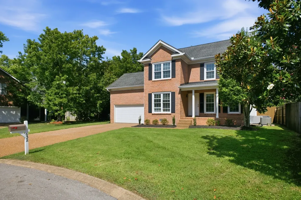 632 Independence Dr, E Franklin TN 37067