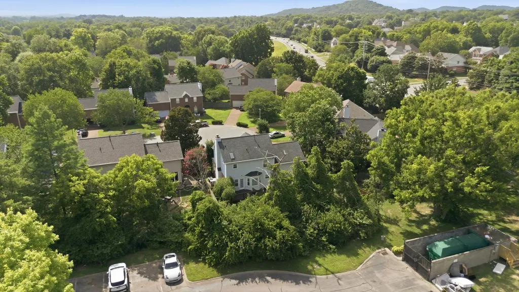 632 Independence Dr, E Franklin TN 37067