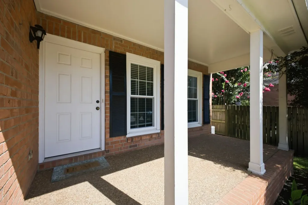 632 Independence Dr, E Franklin TN 37067