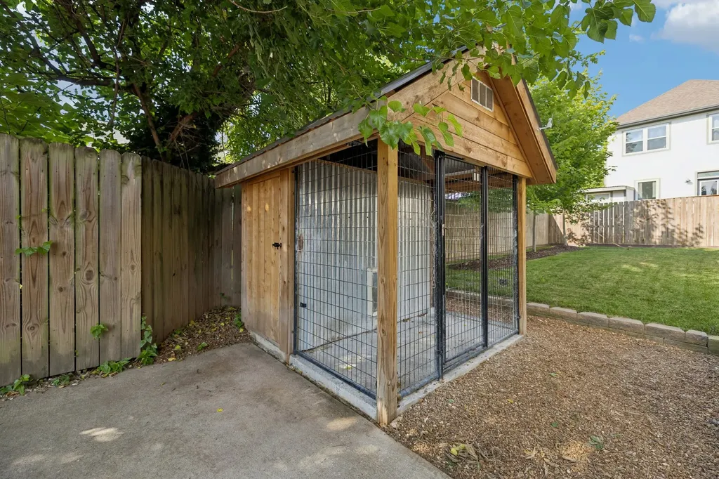 1909B Delta Avenue Nashville TN 37208