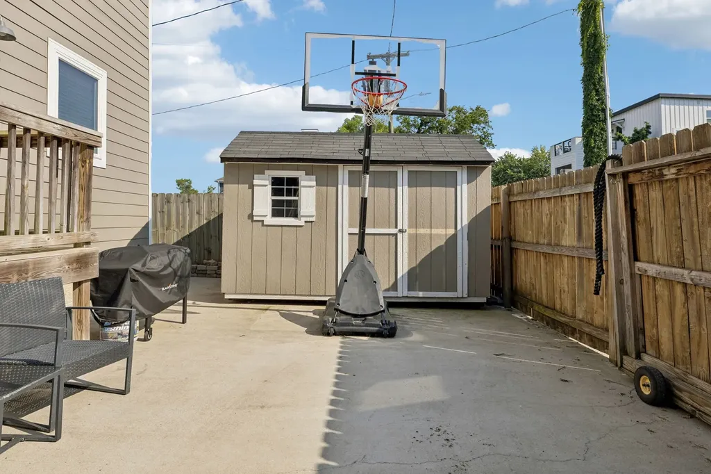 1909B Delta Avenue Nashville TN 37208