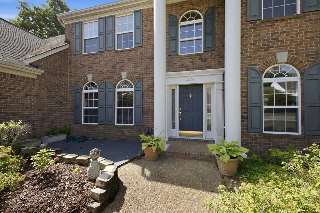 7001 Stone Run Drive Nashville TN 37211