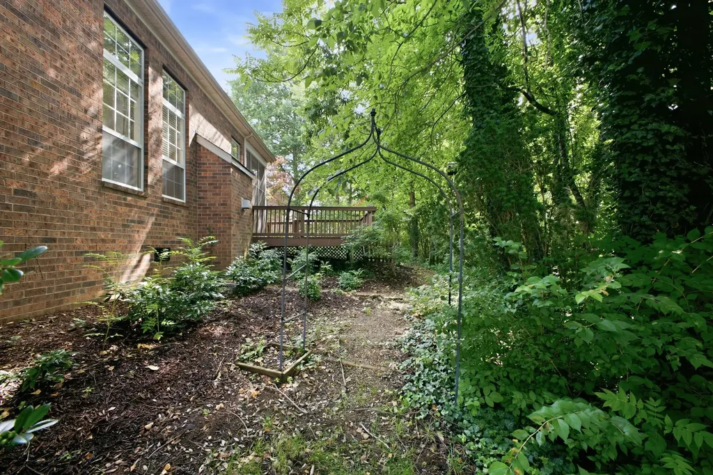 7001 Stone Run Drive Nashville TN 37211