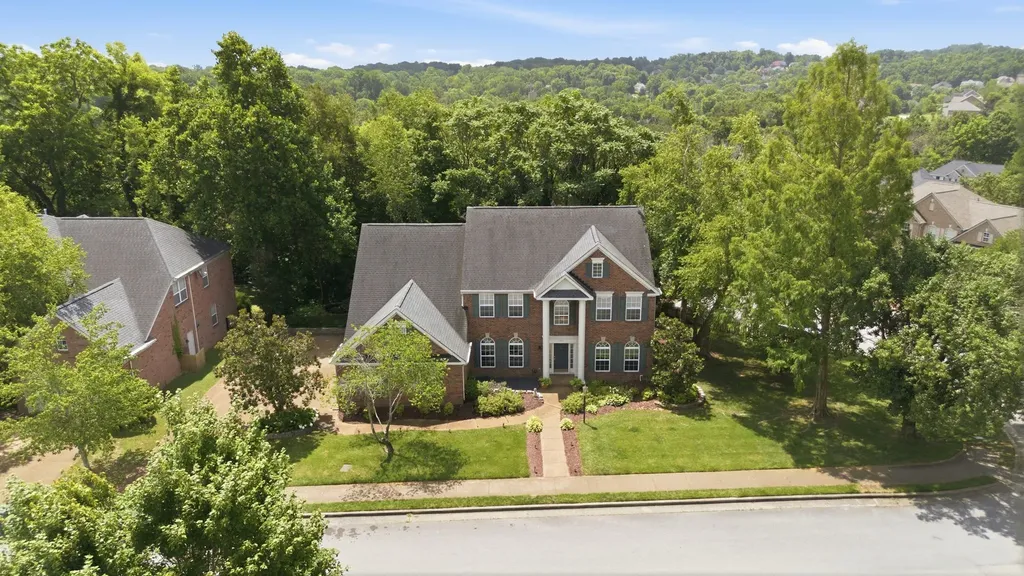 7001 Stone Run Drive Nashville TN 37211