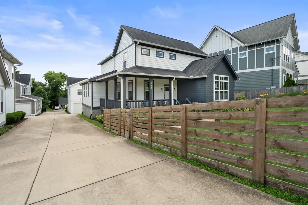2038 Straightway Avenue Nashville TN 37206