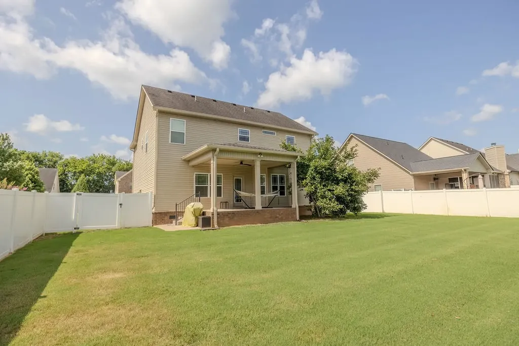4314 Roxburghe Court Murfreesboro TN 37128