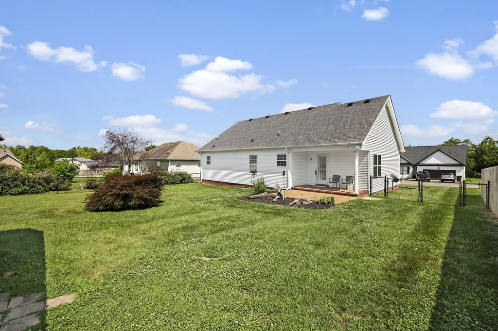 1174 Flat Stone Drive Gallatin TN 37066