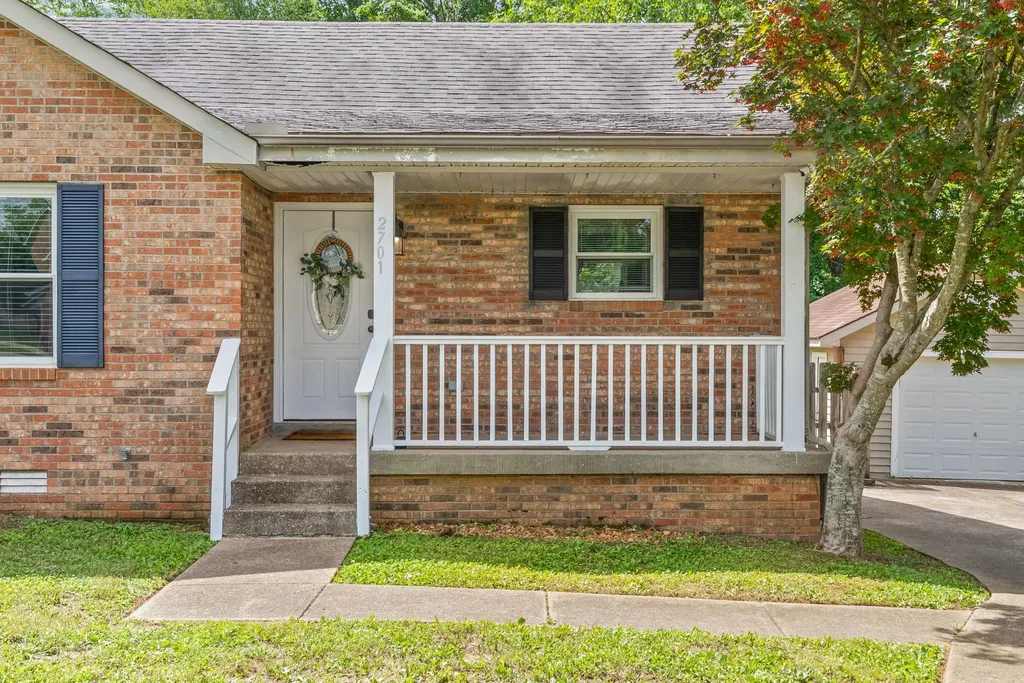 2701 E Copeland Court Clarksville TN 37042