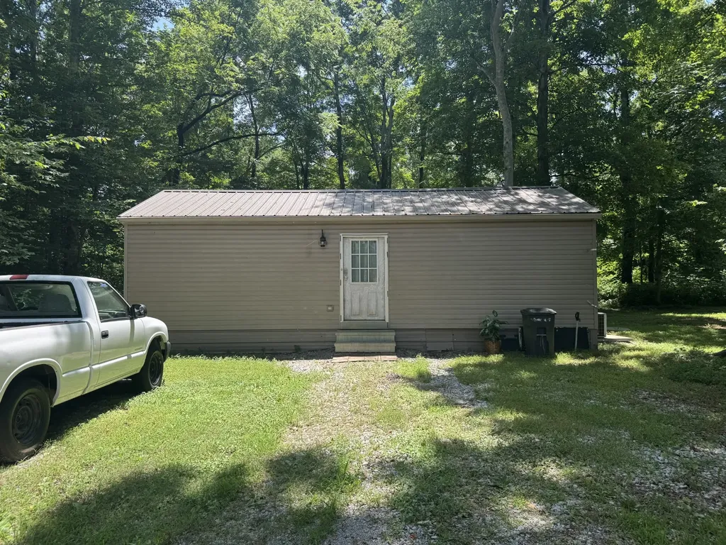 1763 Wade Brown Road Lewisburg TN 37091
