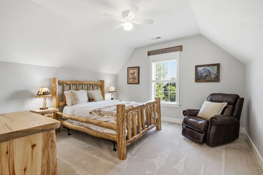1318 Theta Pike Columbia TN 38401