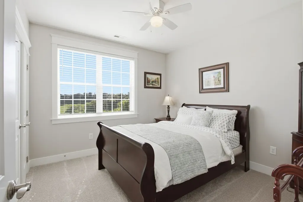 1318 Theta Pike Columbia TN 38401