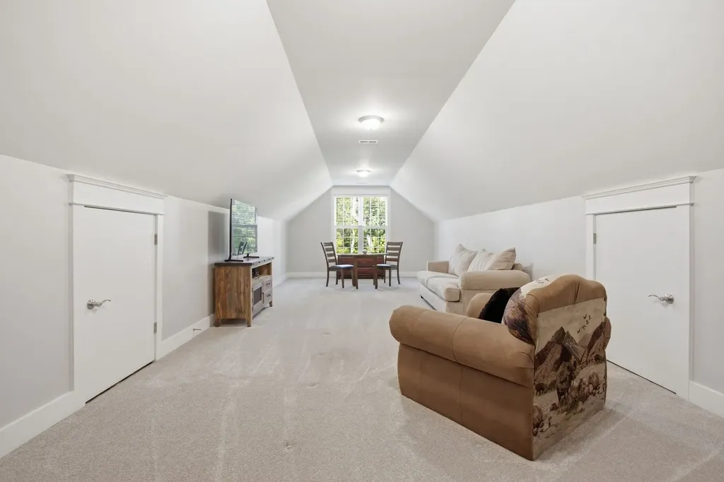 1318 Theta Pike Columbia TN 38401