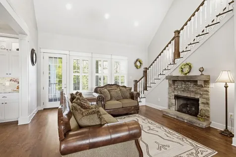 1318 Theta Pike Columbia TN 38401