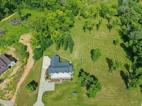 1318 Theta Pike Columbia TN 38401