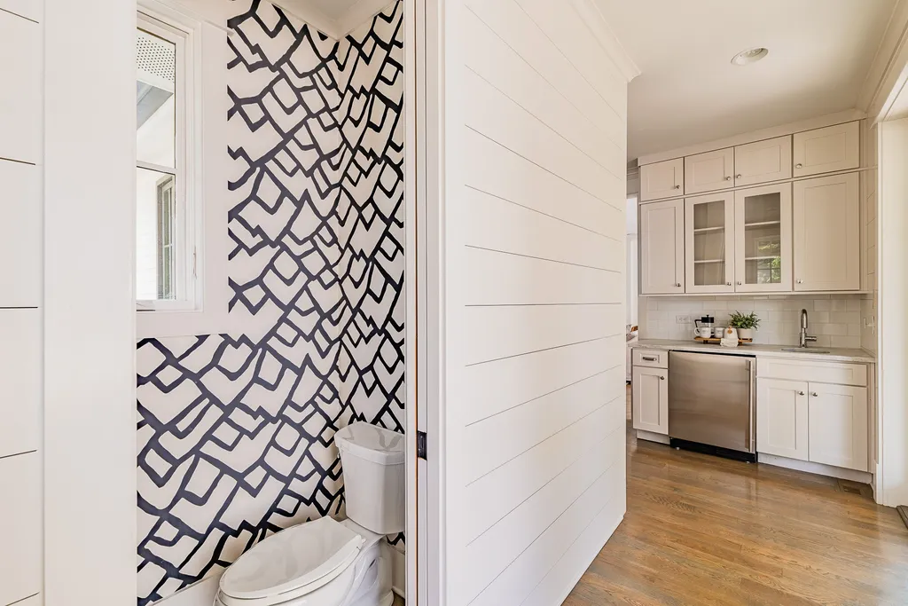 2534 Ashwood Avenue Nashville TN 37212