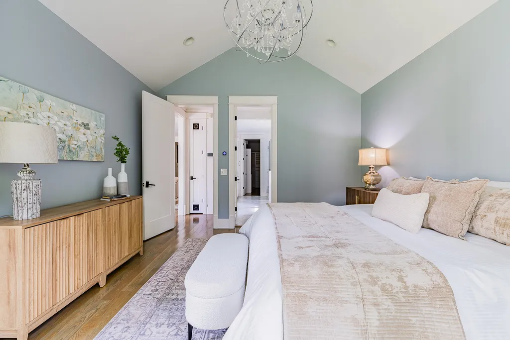 2534 Ashwood Avenue Nashville TN 37212