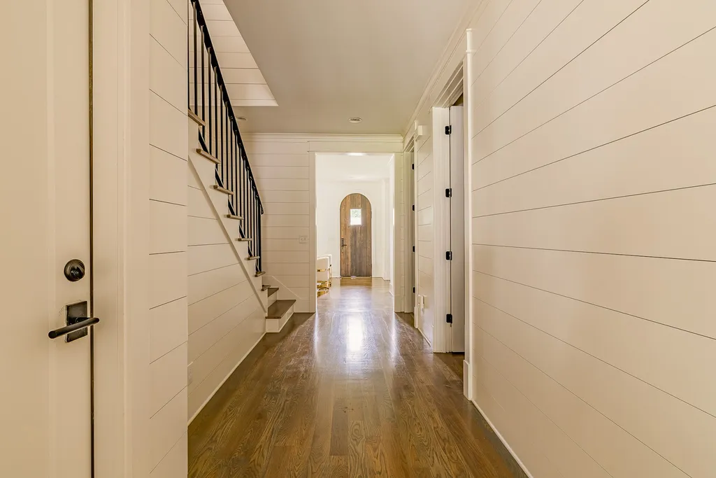 2534 Ashwood Avenue Nashville TN 37212