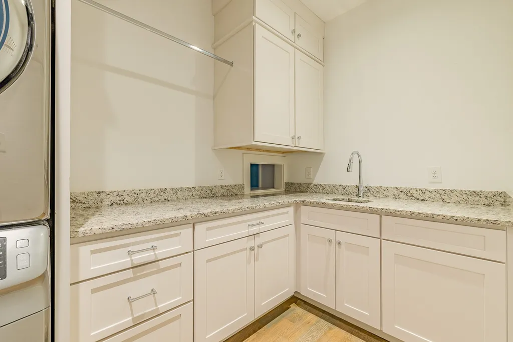2534 Ashwood Avenue Nashville TN 37212