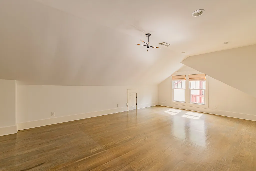 2534 Ashwood Avenue Nashville TN 37212