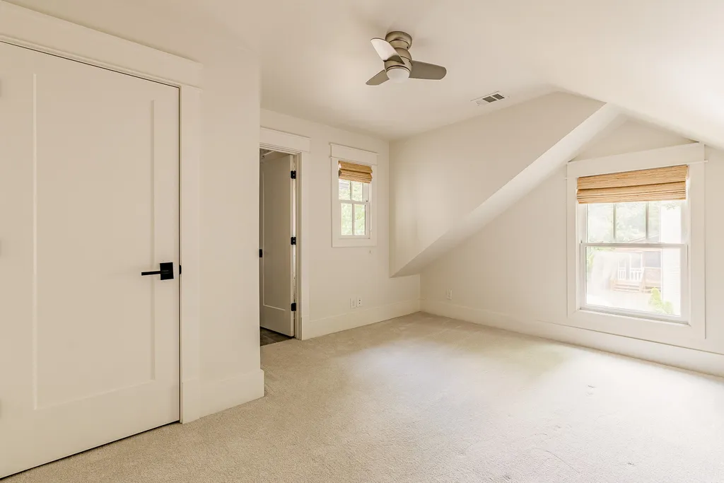 2534 Ashwood Avenue Nashville TN 37212