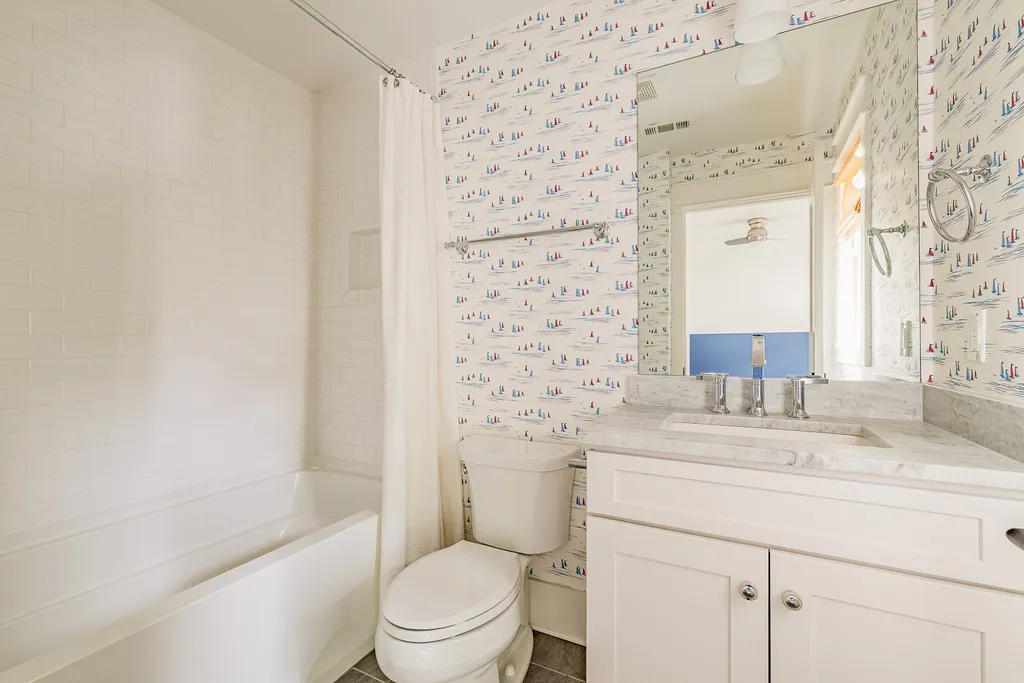 2534 Ashwood Avenue Nashville TN 37212