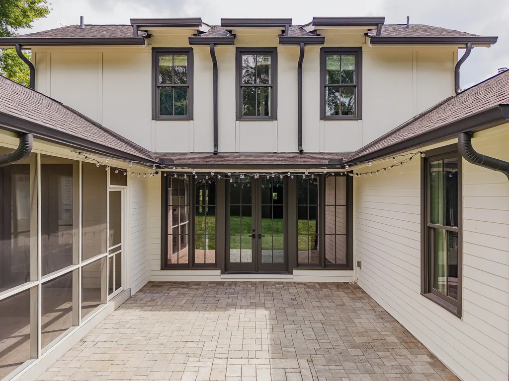 2534 Ashwood Avenue Nashville TN 37212