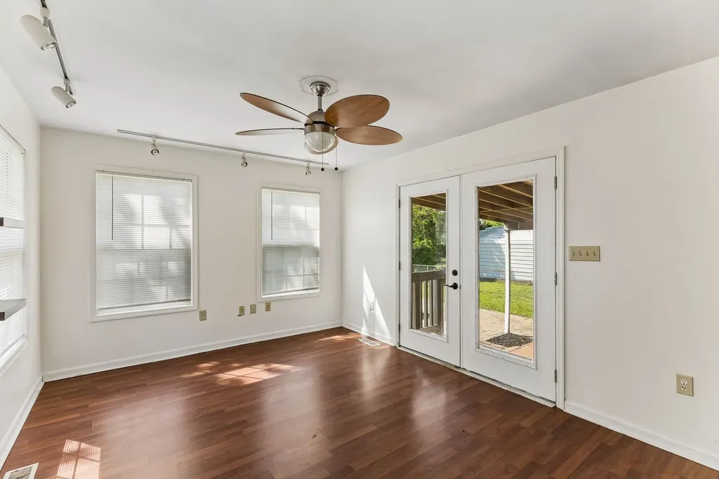 1646 Lillian Circle Columbia TN 38401