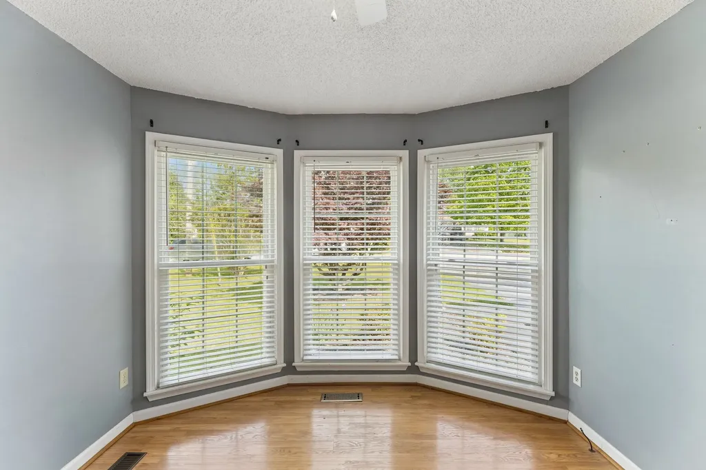 1646 Lillian Circle Columbia TN 38401