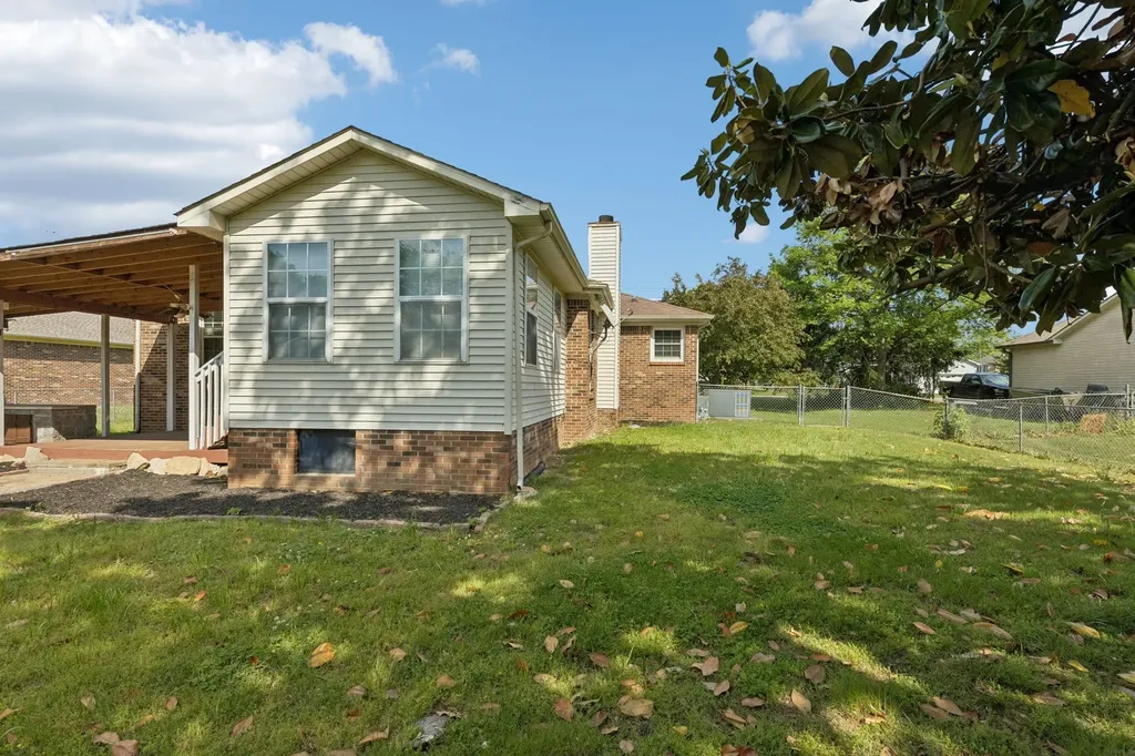 1646 Lillian Circle Columbia TN 38401