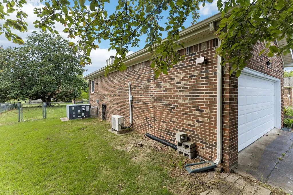 1646 Lillian Circle Columbia TN 38401