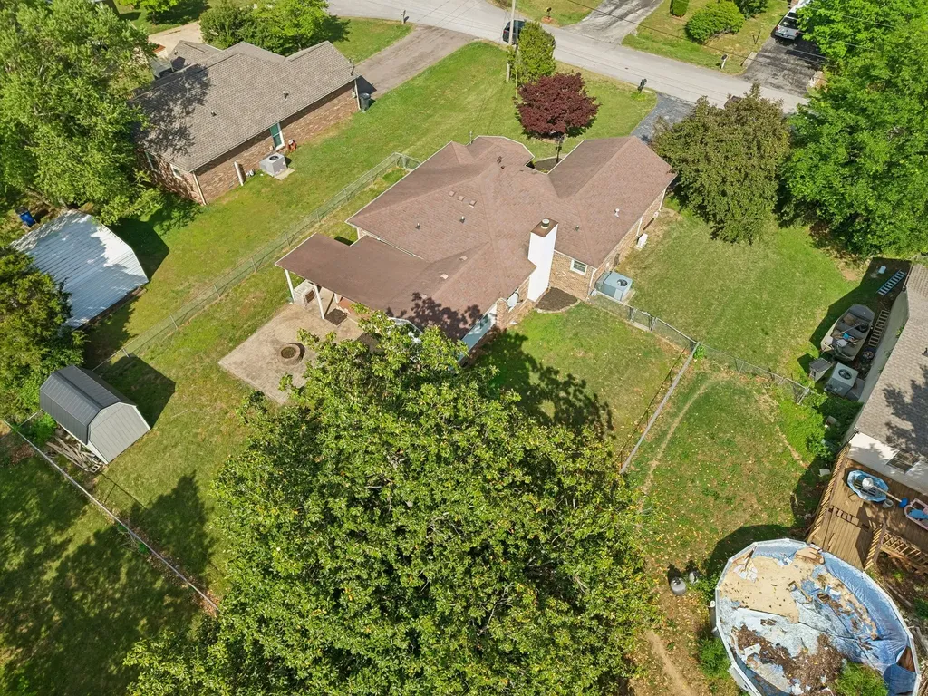 1646 Lillian Circle Columbia TN 38401