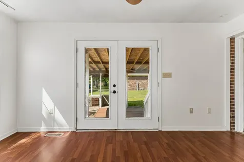 1646 Lillian Circle Columbia TN 38401