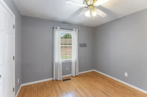 1646 Lillian Circle Columbia TN 38401