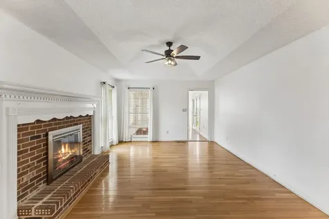 1646 Lillian Circle Columbia TN 38401