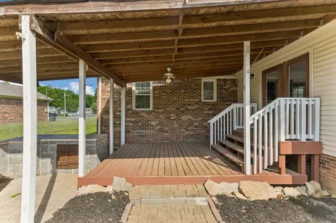 1646 Lillian Circle Columbia TN 38401