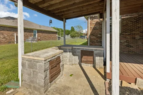 1646 Lillian Circle Columbia TN 38401