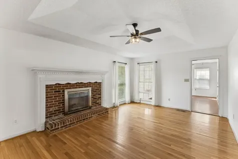 1646 Lillian Circle Columbia TN 38401