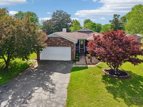 1646 Lillian Circle Columbia TN 38401
