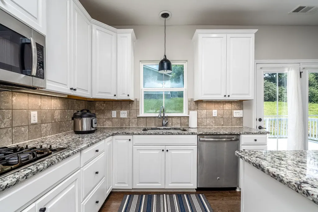 2084 Morton Dr, N Spring Hill TN 37174