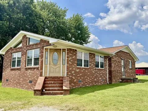214 Captain Drive Ethridge TN 38456