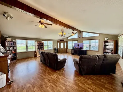 214 Captain Drive Ethridge TN 38456